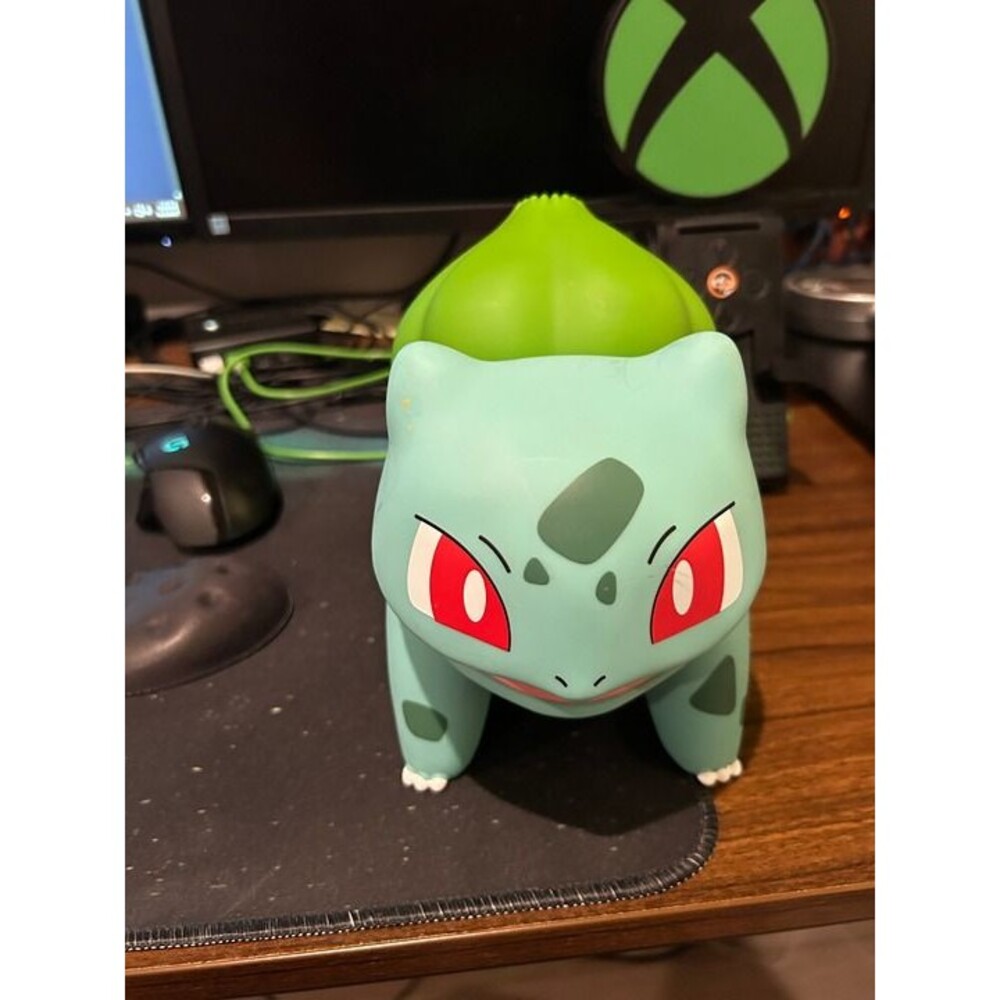 2024 Pokémon Bulbasaur 8.5in Jazwares Select Series 1 Vinyl Collectible Figure